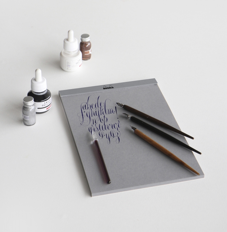 Rhodia_Touch_Grey_Maya_Desk_2