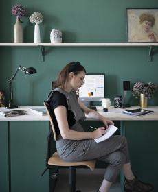 Rhodia_Wirebound_Notepad_Black_Desk_2